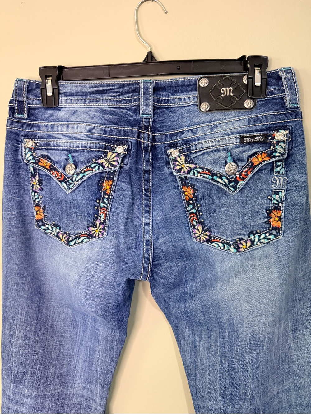 Gorgeous Vintage Y2K Miss Me Signature Boot Jeans Embellished Pockets 34”Inseam